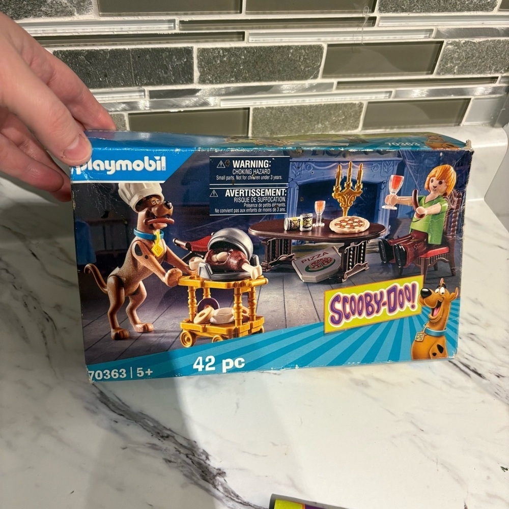 Playmobil‎ Scooby-Doo Dinner with Shaggy Playset (70363) - Picture 6 of 10